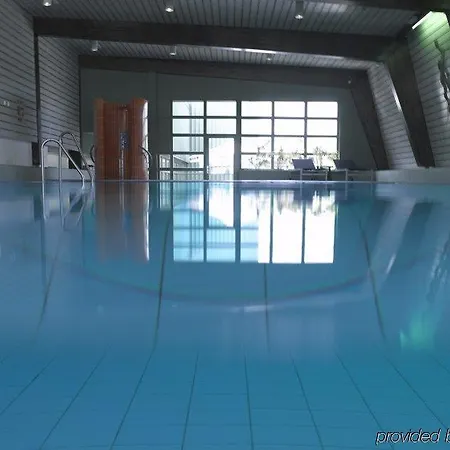 Leonardo Center Szálloda 4*