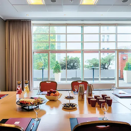 Leonardo Center Hotell 4*