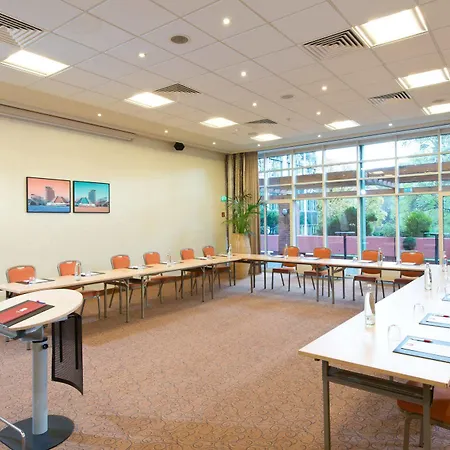 ليوناردو سيتي سنتر 4*