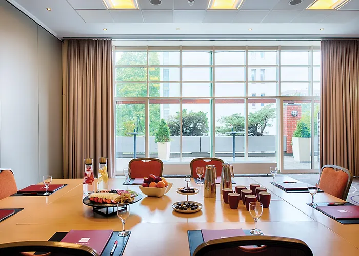 Leonardo Center Hotel 4*