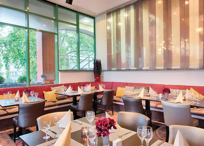 Hotel Leonardo Center