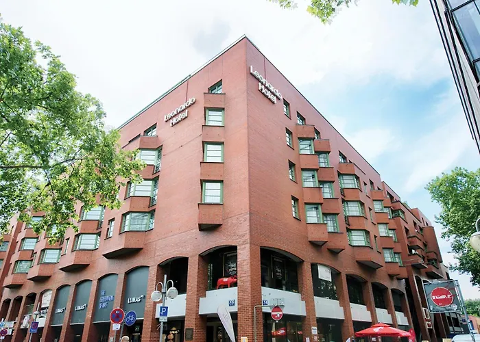 Hotel Leonardo Center 4*