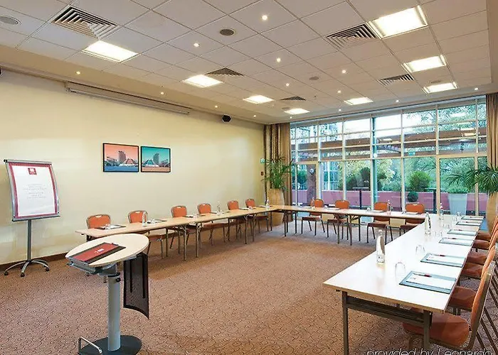 Hotel Leonardo Center