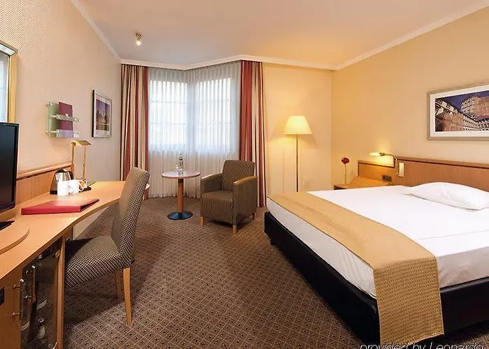 Leonardo Center Hotel 4*