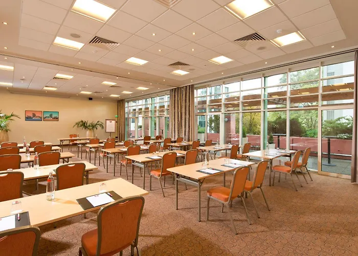 Hotel Leonardo Center