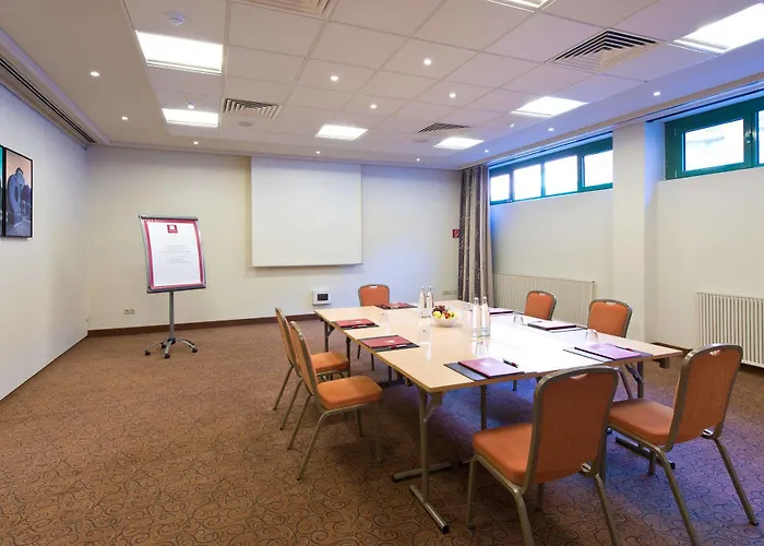 Leonardo Center Hotel 4*